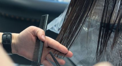 Cómodo, fresco y práctico: el corte de pelo rizado ideal para mayores de 40